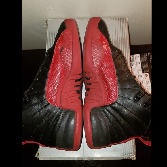 Air Jordan 12 Retro - Picture 4 of 7